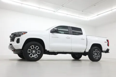 Photos of 2026 Chevrolet Colorado Z71 for sale in Clinton, MO at Jim Falk Motors