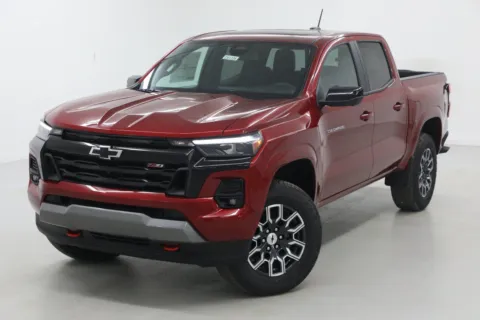 More photos of 2026 Chevrolet Colorado Z71 at Jim Falk Motors, MO