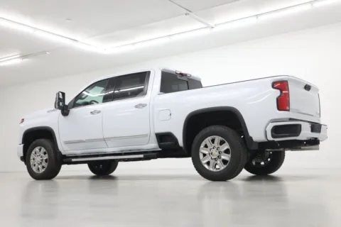 More photos of 2026 Chevrolet Silverado 3500 HD High Country at Jim Falk Motors, MO