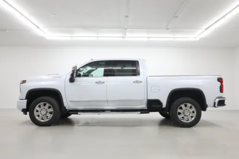 Another view of 2026 Chevrolet Silverado 3500 HD High Country for sale in Clinton, MO at Jim Falk Motors