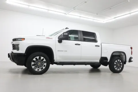 Photos of 2024 Chevrolet Silverado 2500 HD Custom for sale in Clinton, MO at Jim Falk Motors