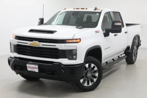 More photos of 2024 Chevrolet Silverado 2500 HD Custom at Jim Falk Motors, MO