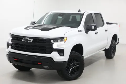 More photos of 2026 Chevrolet Silverado 1500 LT Trail Boss at Jim Falk Motors, MO