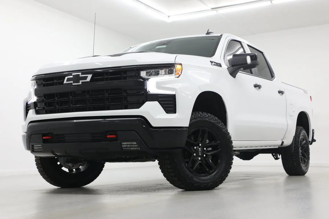 White 2026 Chevrolet Silverado 1500 LT Trail Boss for sale in Clinton, MO