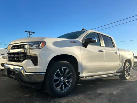 White 2024 Chevrolet Silverado 1500 LT for sale in Clinton, MO