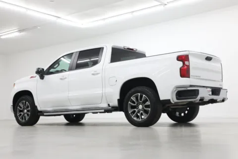 More photos of 2024 Chevrolet Silverado 1500 LT at Jim Falk Motors, MO