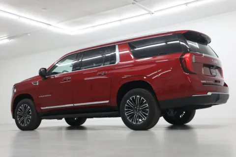 More photos of 2027 GMC Yukon XL Elevation at Jim Falk Motors, MO