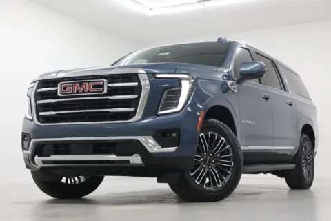 Blue 2027 GMC Yukon XL Elevation for sale in Clinton, MO