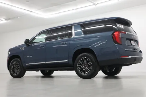 More photos of 2027 GMC Yukon XL Elevation at Jim Falk Motors, MO