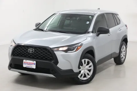 More photos of 2023 Toyota Corolla Cross L at Jim Falk Motors, MO