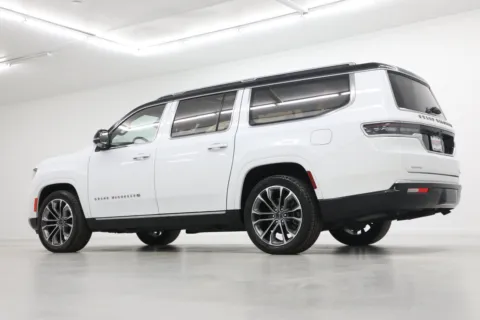 More photos of 2023 Jeep Grand Wagoneer L Series III at Jim Falk Motors, MO