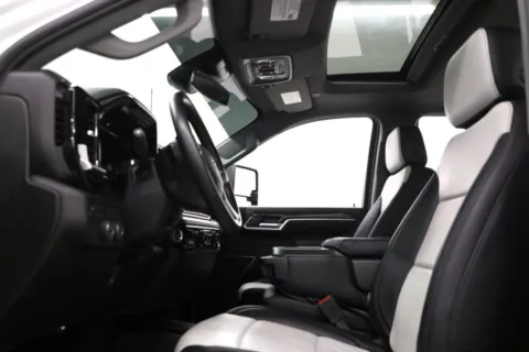 More photos of 2024 Chevrolet Silverado 2500 HD LT at Jim Falk Motors, MO