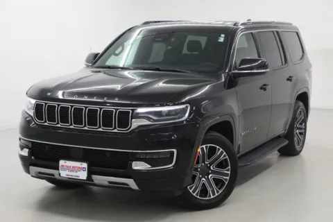 More photos of 2024 Jeep Wagoneer Series II at Jim Falk Motors, MO