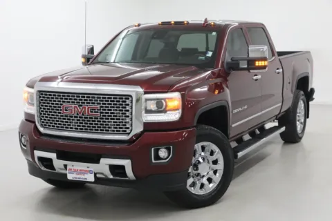More photos of 2016 GMC Sierra 2500 HD Denali at Jim Falk Motors, MO