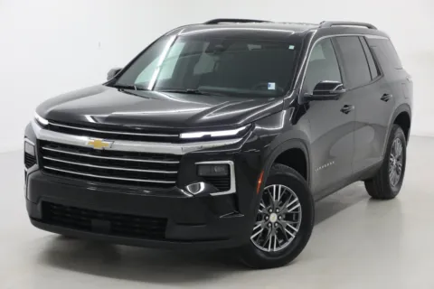 More photos of 2026 Chevrolet Traverse LT at Jim Falk Motors, MO