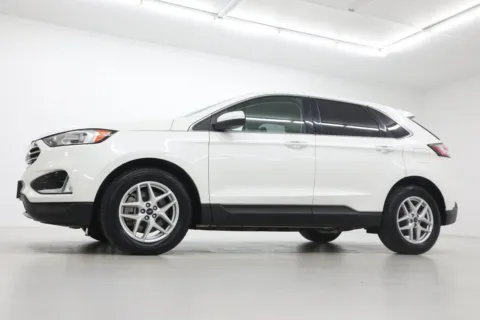 Photos of 2021 Ford Edge SEL for sale in Clinton, MO at Jim Falk Motors