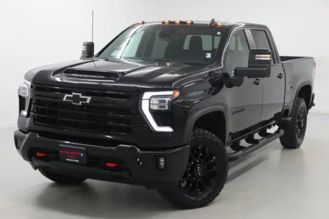 More photos of 2025 Chevrolet Silverado 2500 HD LT at Jim Falk Motors, MO