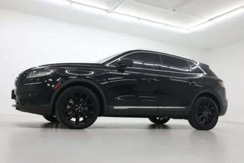 Photos of 2021 Lincoln Nautilus Reserve for sale in Clinton, MO at Jim Falk Motors