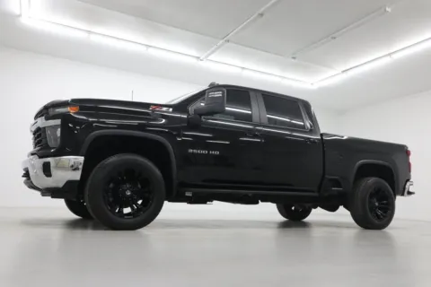 Photos of 2024 Chevrolet Silverado 2500 HD LT for sale in Clinton, MO at Jim Falk Motors