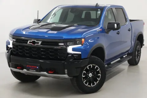 More photos of 2022 Chevrolet Silverado 1500 ZR2 at Jim Falk Motors, MO