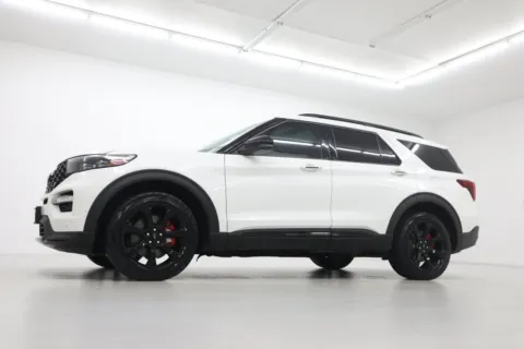 Photos of 2022 Ford Explorer ST for sale in Clinton, MO at Jim Falk Motors