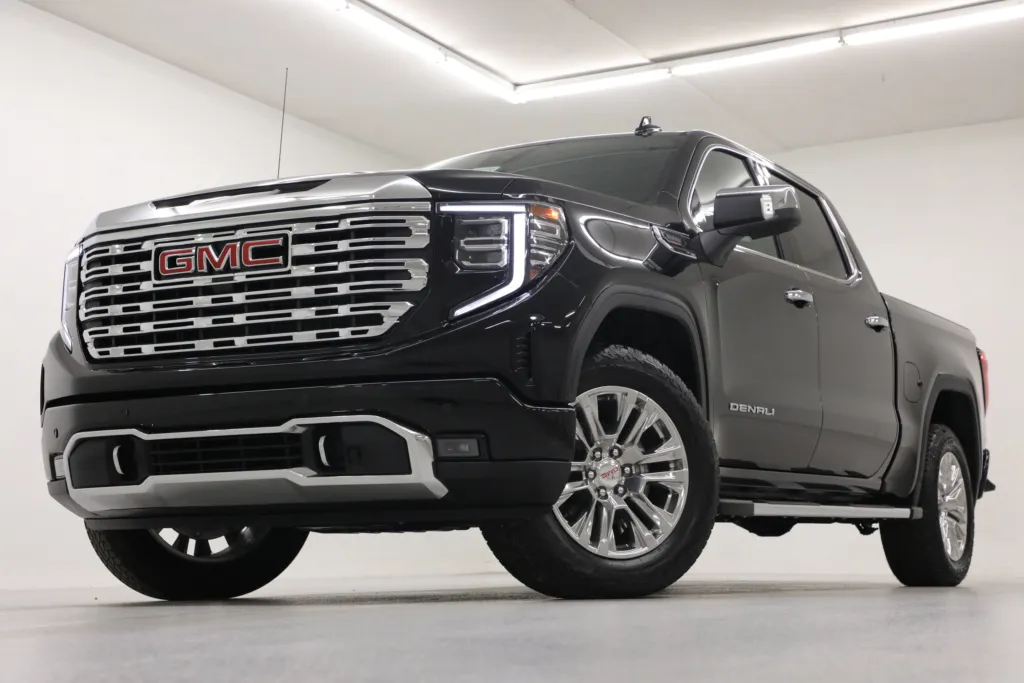 Black 2025 GMC Sierra 1500 Denali for sale in Clinton, MO