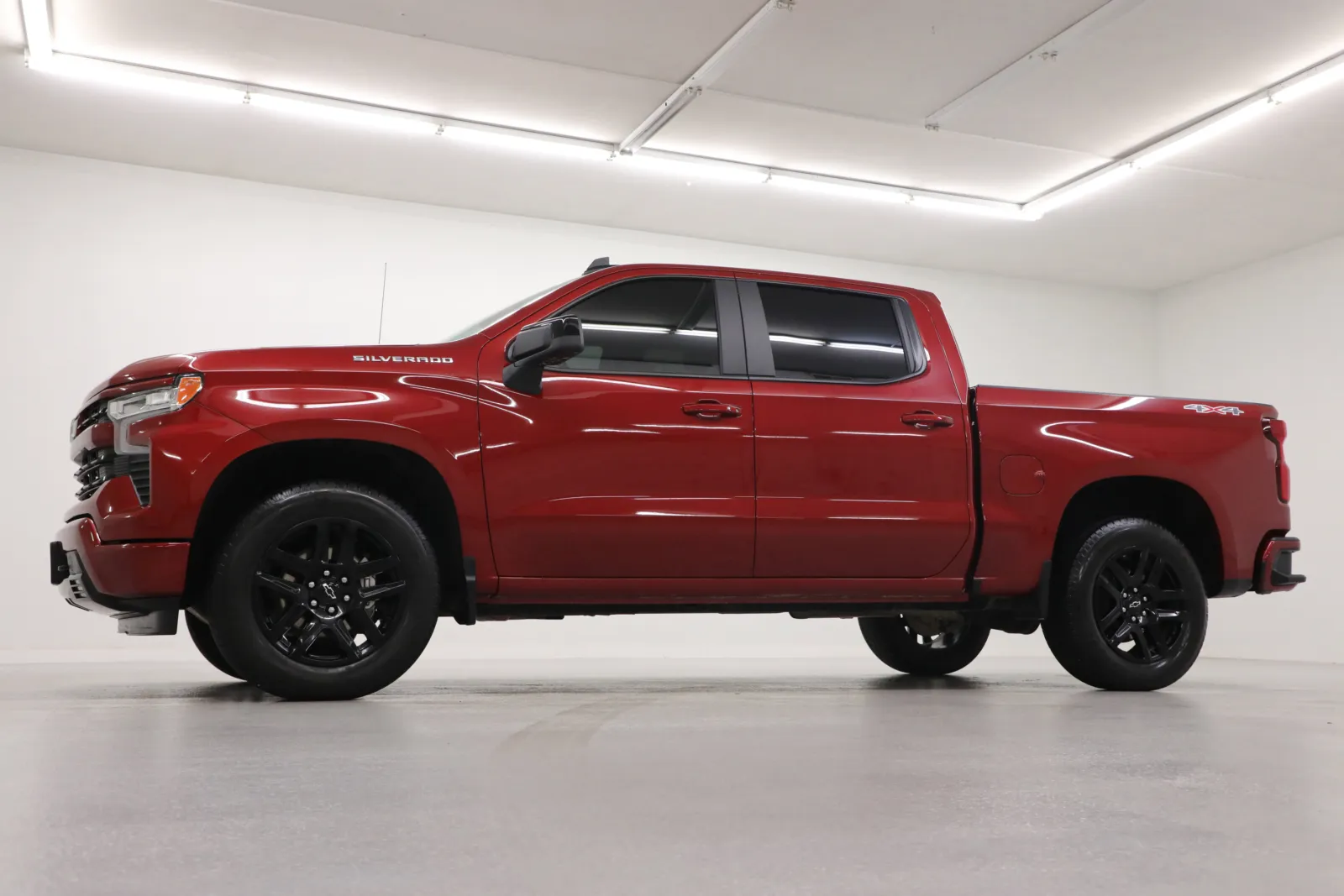 Used 2025 Chevrolet Silverado 1500 RST with VIN 1GCUKEED0SZ188151 for sale in Kansas City