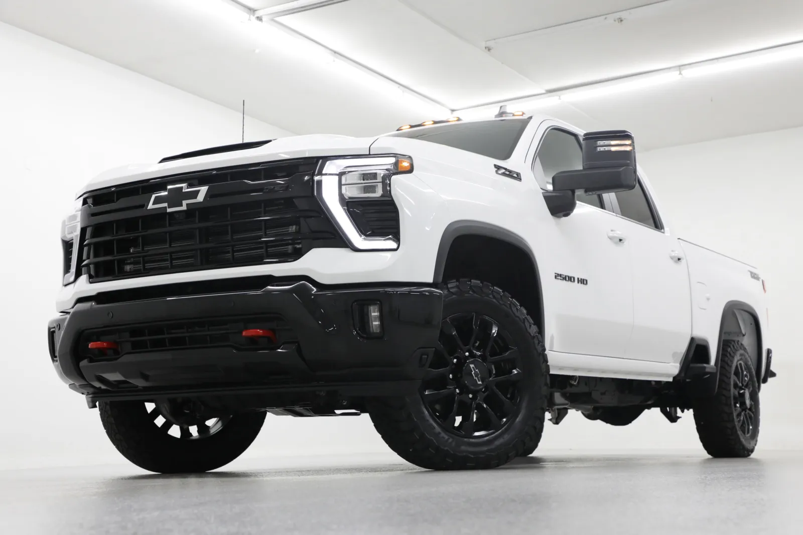 White 2025 Chevrolet Silverado 2500HD LT for sale in Clinton, MO