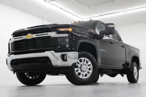 Black 2025 Chevrolet Silverado 2500HD LT for sale in Clinton, MO