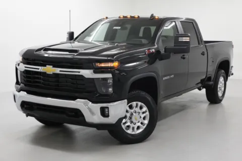 More photos of 2025 Chevrolet Silverado 2500HD LT at Jim Falk Motors, MO