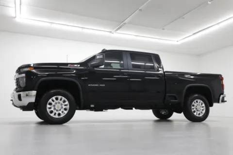 Photos of 2025 Chevrolet Silverado 2500HD LT for sale in Clinton, MO at Jim Falk Motors