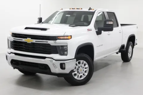More photos of 2025 Chevrolet Silverado 2500HD LT at Jim Falk Motors, MO
