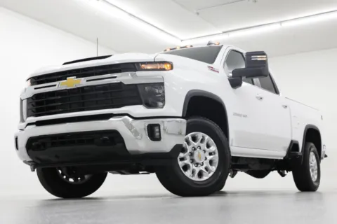 White 2025 Chevrolet Silverado 2500HD LT for sale in Clinton, MO
