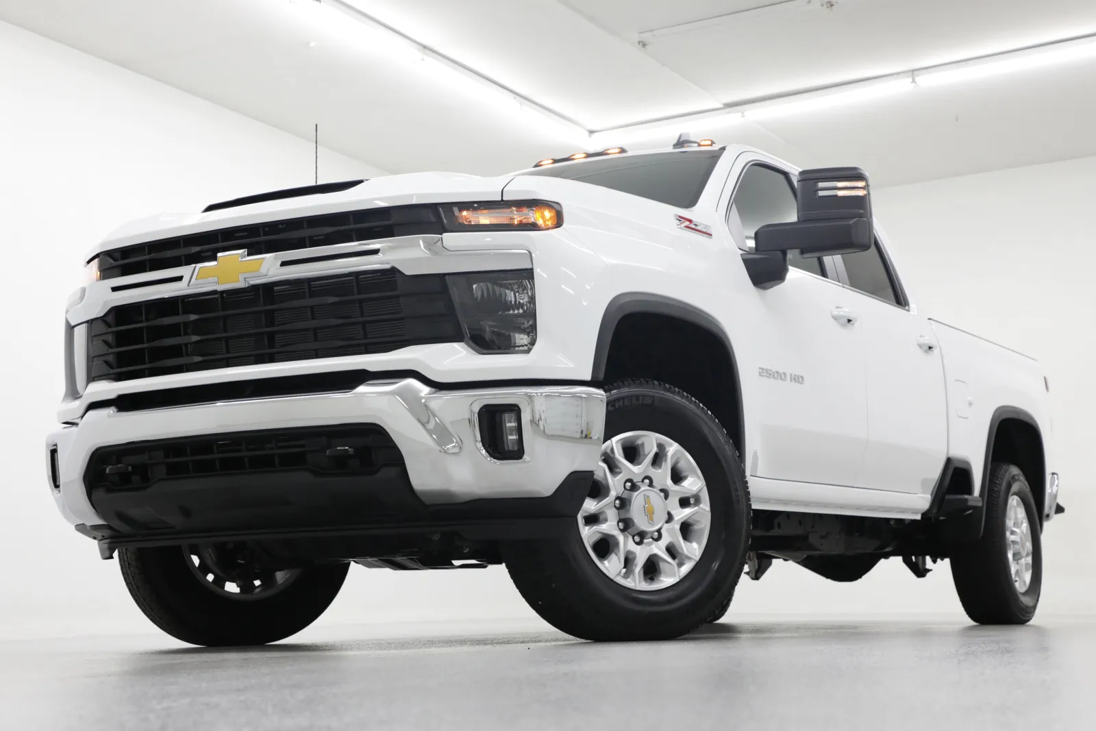 White 2025 Chevrolet Silverado 2500HD LT for sale in Clinton, MO