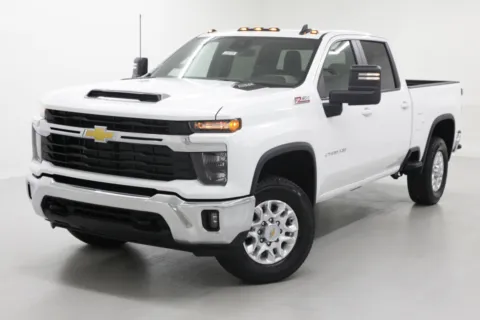 More photos of 2025 Chevrolet Silverado 2500HD LT at Jim Falk Motors, MO