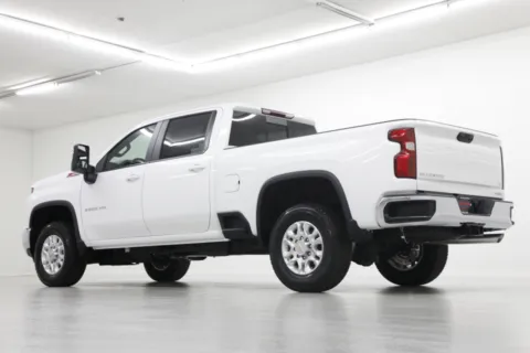 More photos of 2025 Chevrolet Silverado 2500HD LT at Jim Falk Motors, MO