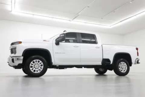 Photos of 2025 Chevrolet Silverado 2500HD LT for sale in Clinton, MO at Jim Falk Motors