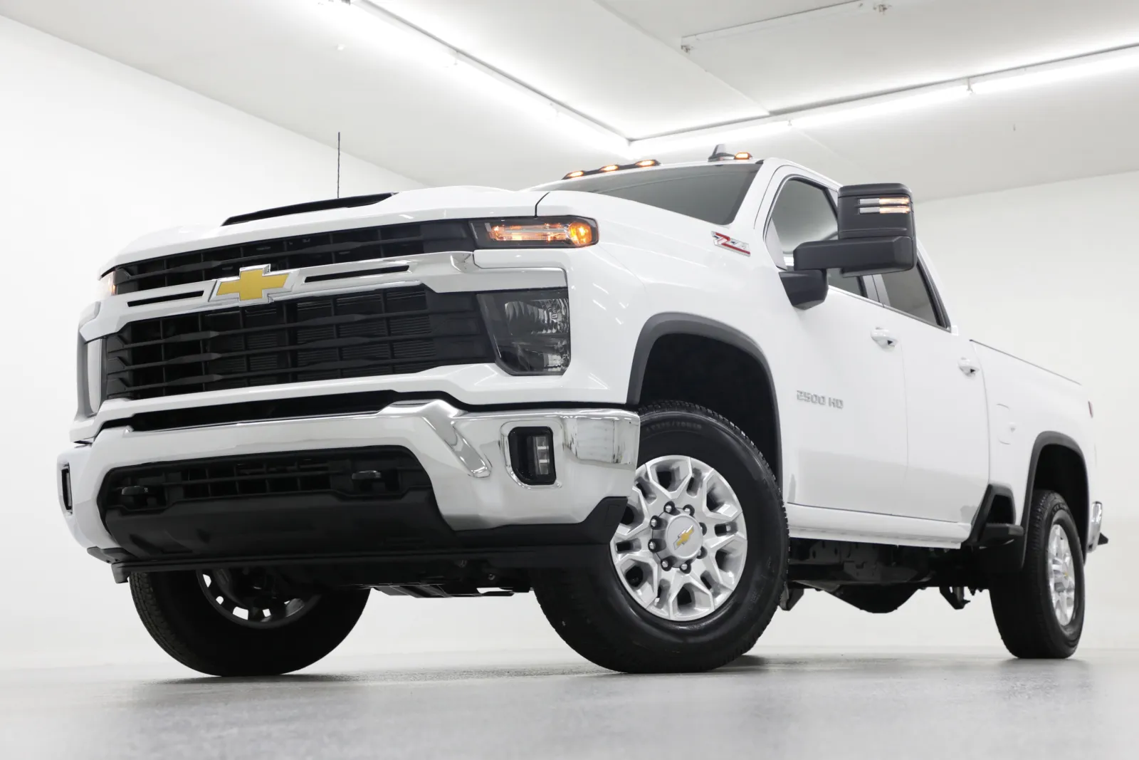 White 2025 Chevrolet Silverado 2500HD LT for sale in Clinton, MO
