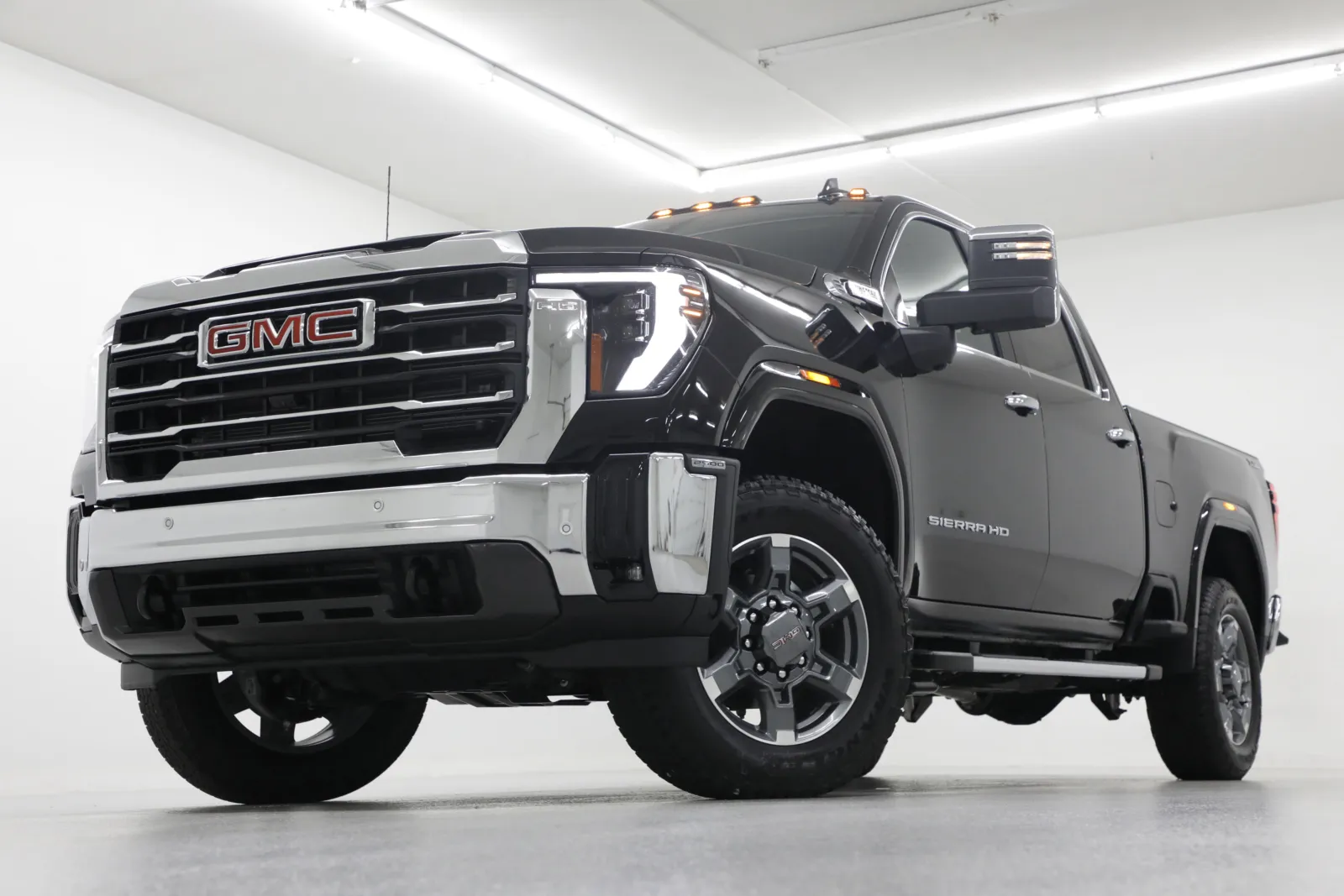 Black 2025 GMC Sierra 2500HD SLT for sale in Clinton, MO
