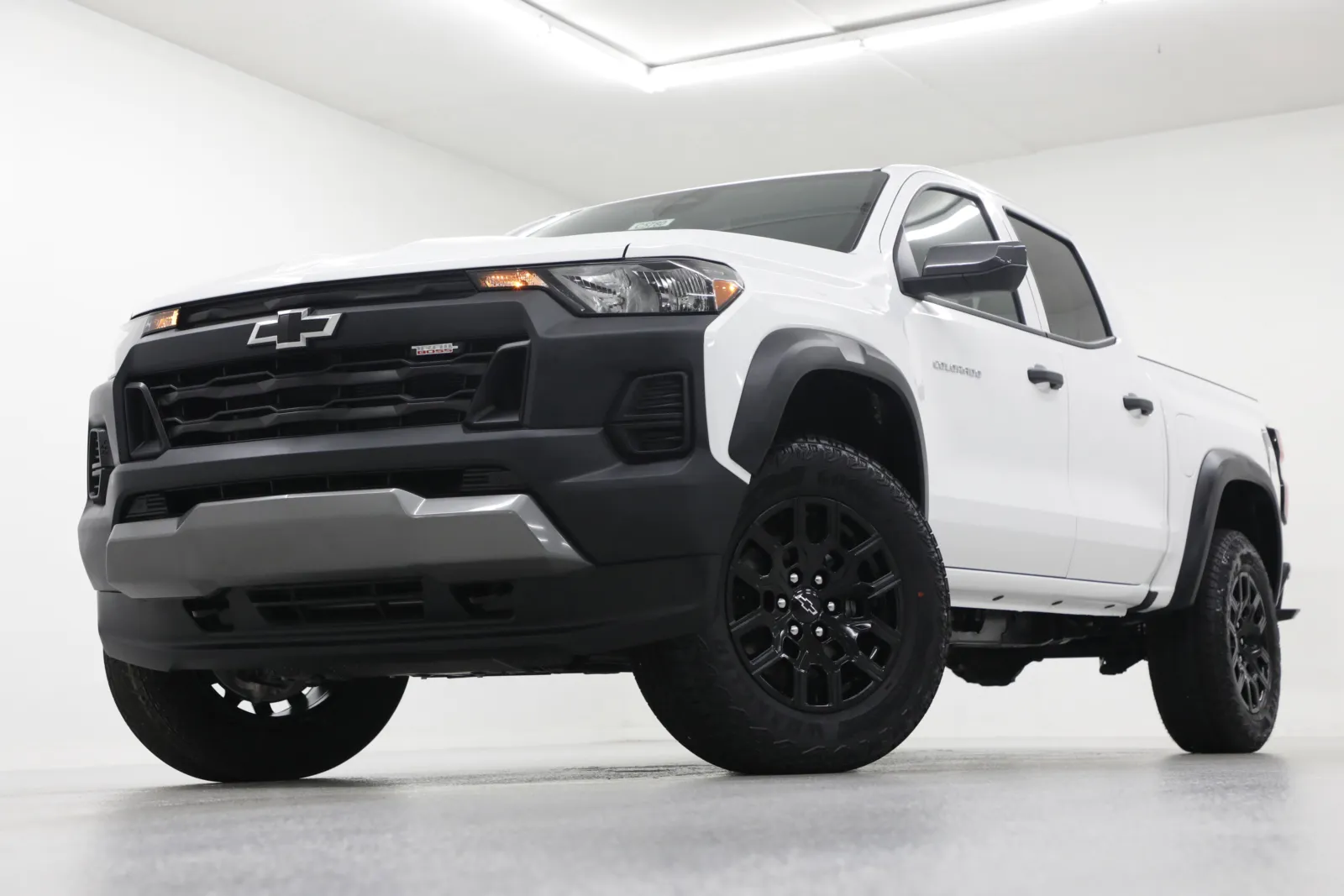 White 2025 Chevrolet Colorado Trail Boss for sale in Clinton, MO