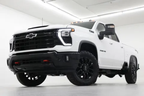 White 2025 Chevrolet Silverado 2500HD LT for sale in Clinton, MO