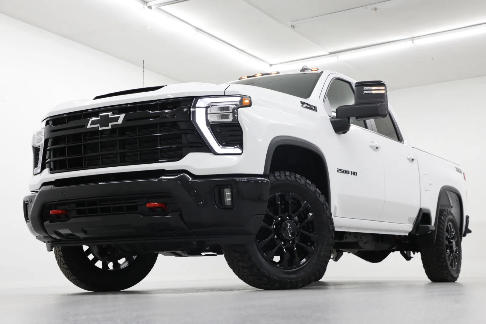 White 2025 Chevrolet Silverado 2500HD LT for sale in Clinton, MO