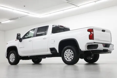 More photos of 2025 Chevrolet Silverado 2500HD LT at Jim Falk Motors, MO