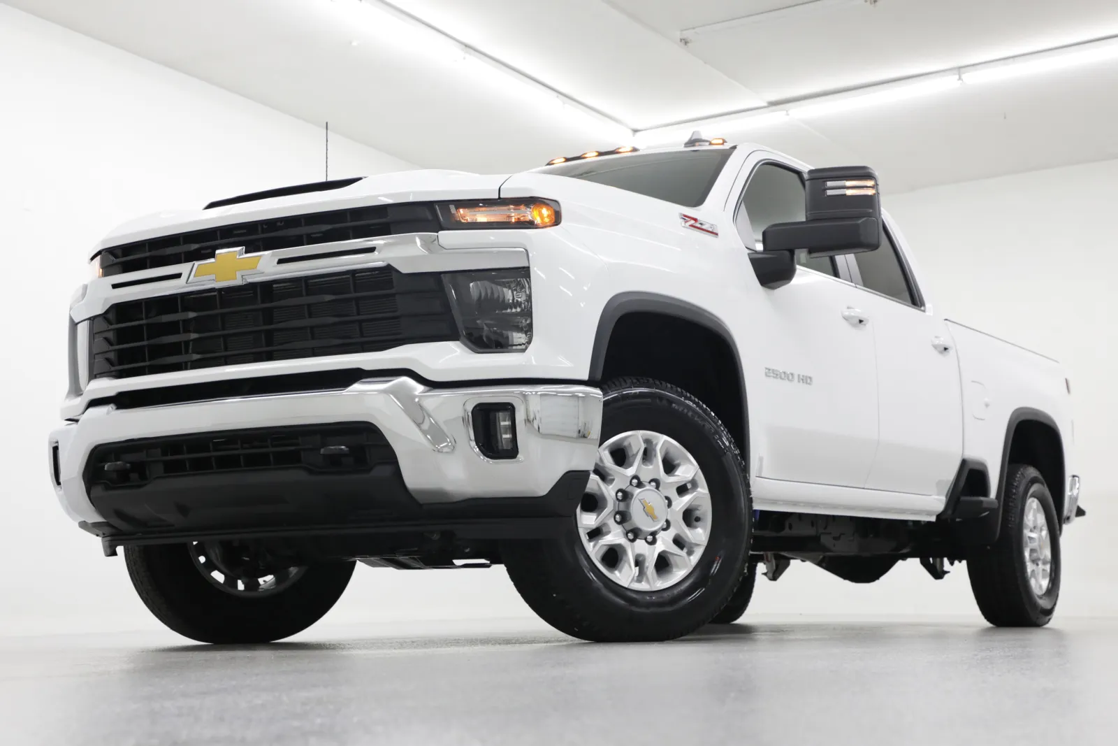White 2025 Chevrolet Silverado 2500HD LT for sale in Clinton, MO