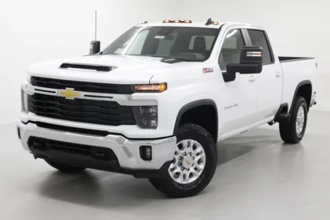 More photos of 2025 Chevrolet Silverado 2500HD LT at Jim Falk Motors, MO
