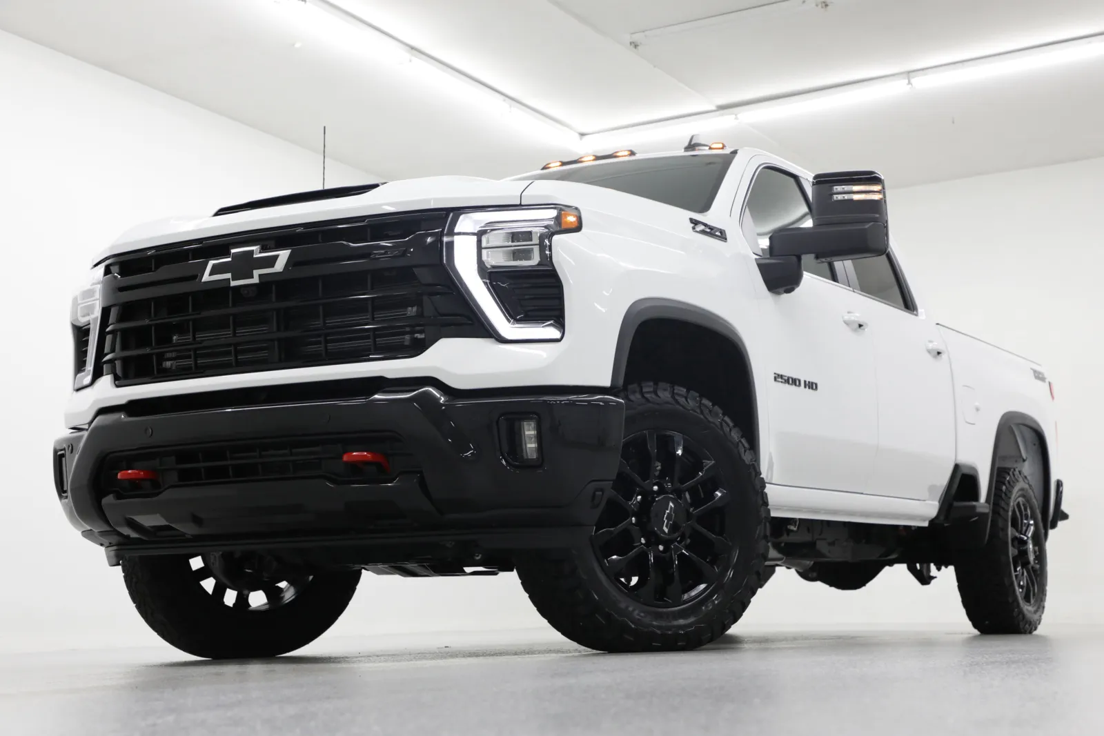White 2025 Chevrolet Silverado 2500HD LT for sale in Clinton, MO