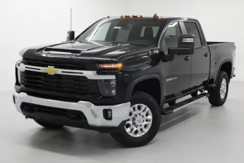 More photos of 2025 Chevrolet Silverado 2500HD LT at Jim Falk Motors, MO