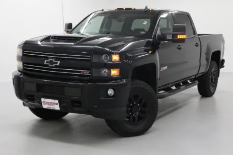 More photos of 2019 Chevrolet Silverado 2500HD LTZ at Jim Falk Motors, MO