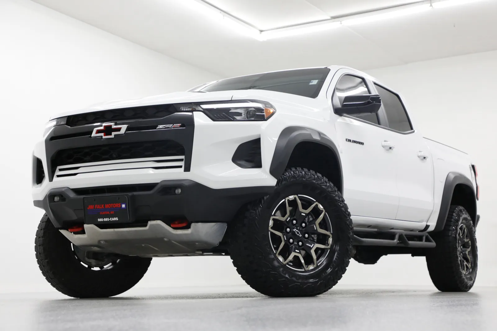 White 2024 Chevrolet Colorado 4WD ZR2 for sale in Clinton, MO