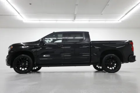 Another view of 2025 Chevrolet Silverado 1500 High Country for sale in Clinton, MO at Jim Falk Motors